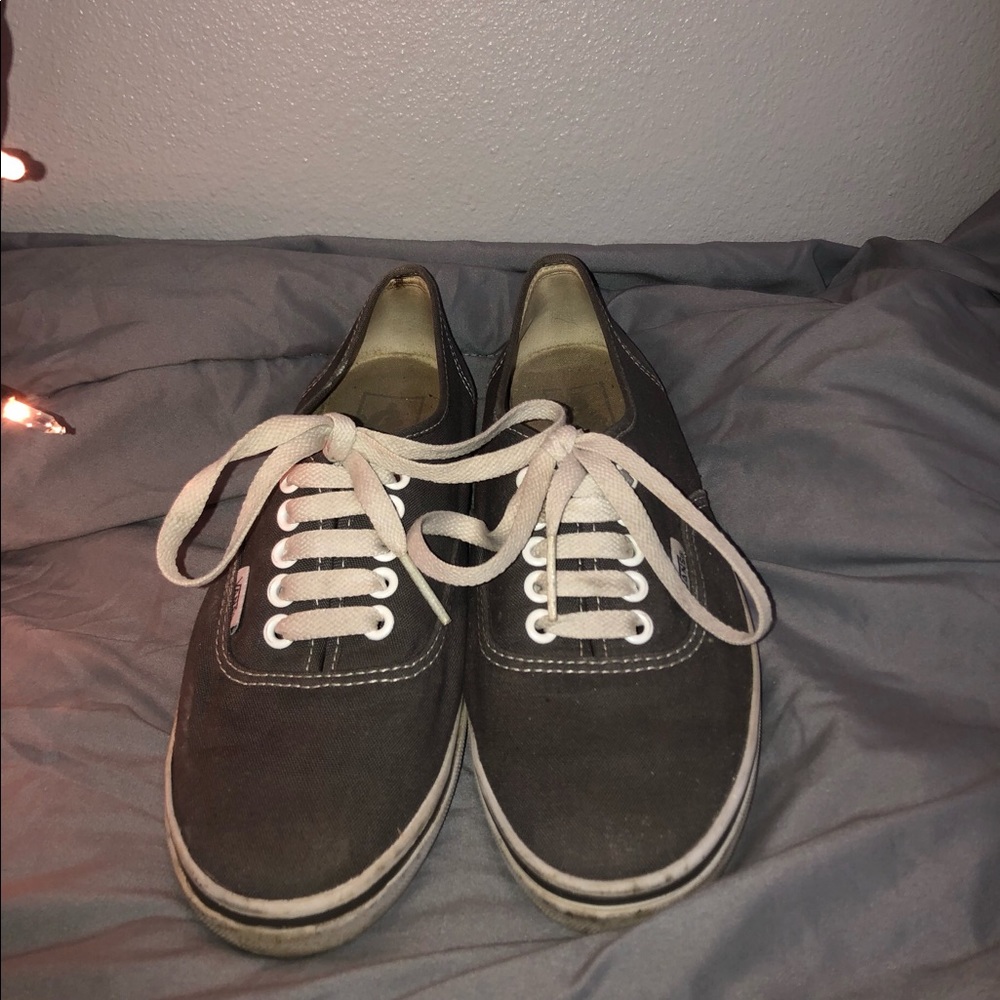 Grey Low Top Vans Old Style